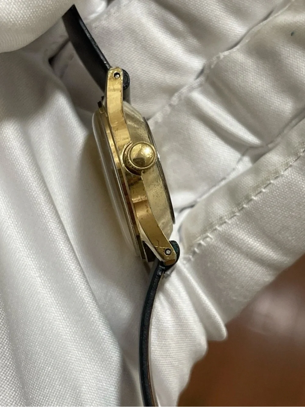 Vintage Timex Marlin Mechanical Watch Gold Tone 30mm Date Hand-Wind Runs